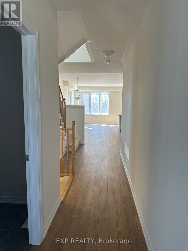 Photo du bâtiment - 130 Sanders Rd