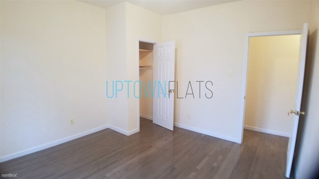 Foto del edificio - 3 br, 1 bath Apartment - 69 Nagle Ave