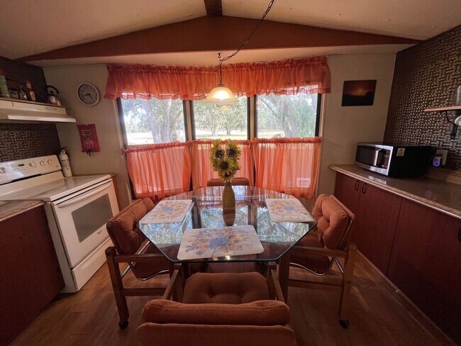 Foto del edificio - Charming 2 Bedroom, 2 Bath FURNISHED Single-Wide Manufactured Home – Just South of Live Oak, FL