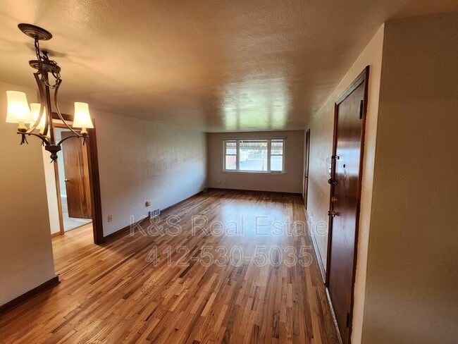 Building Photo - 1439 Lincoln Way