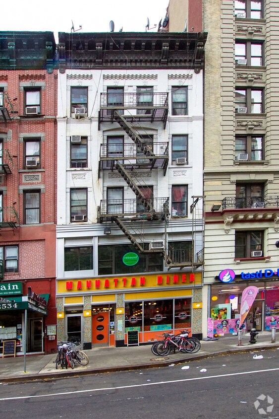 Primary Photo - 2532 Broadway