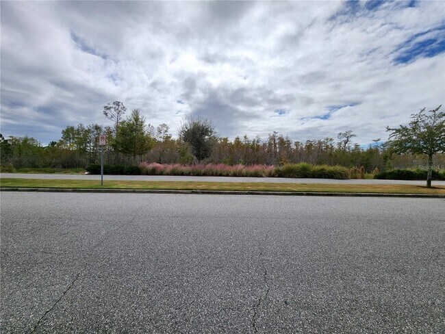 Foto del edificio - 8217 De Haven St