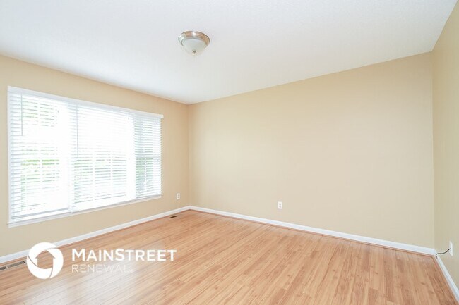 Foto del edificio - 115 Sedgewick Ridge Ct