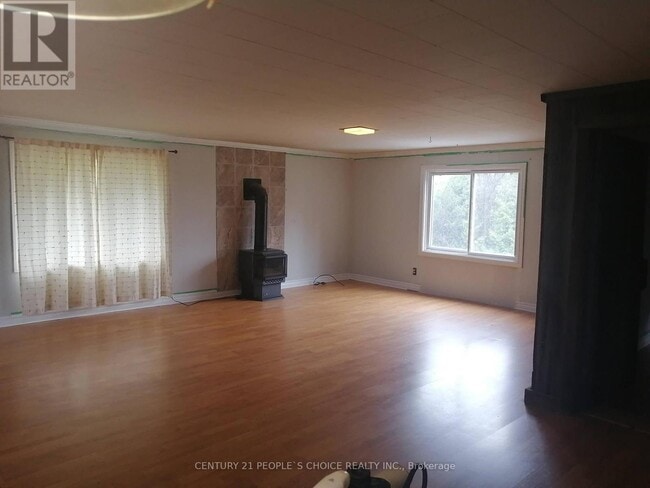 Building Photo - 6037 7th Line