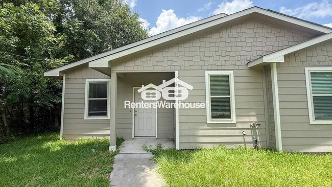 Building Photo - 26471 Joy Village Dr