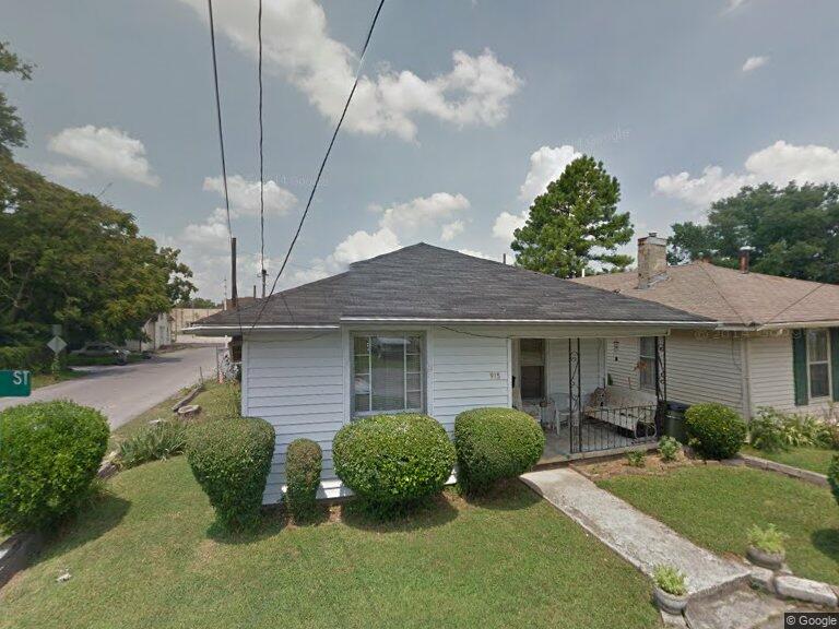 915 Cedar St, Hopkinsville, KY 42240 House Rental in Hopkinsville, KY