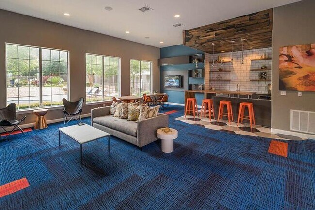 Foto del edificio - 13425 Ranch Rd 620 N