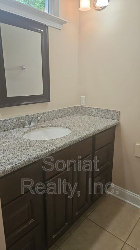 Building Photo - 5728 Wickfield Dr