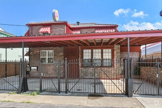 Building Photo - 2165 Treasure St