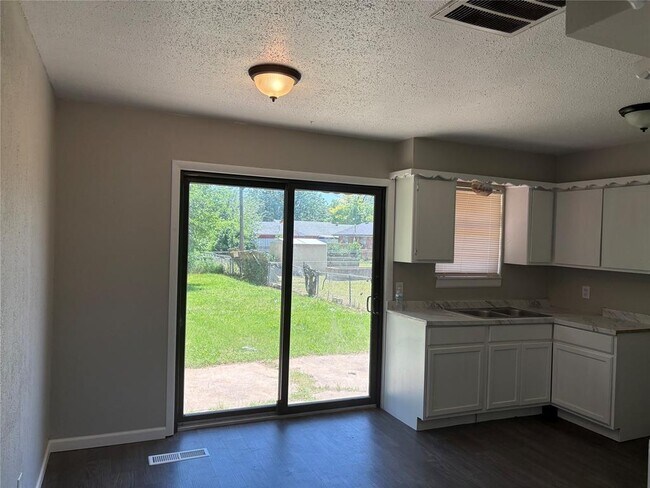 Foto del edificio - 1028 SW 64th St