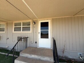 Building Photo - 5909 East F M 40