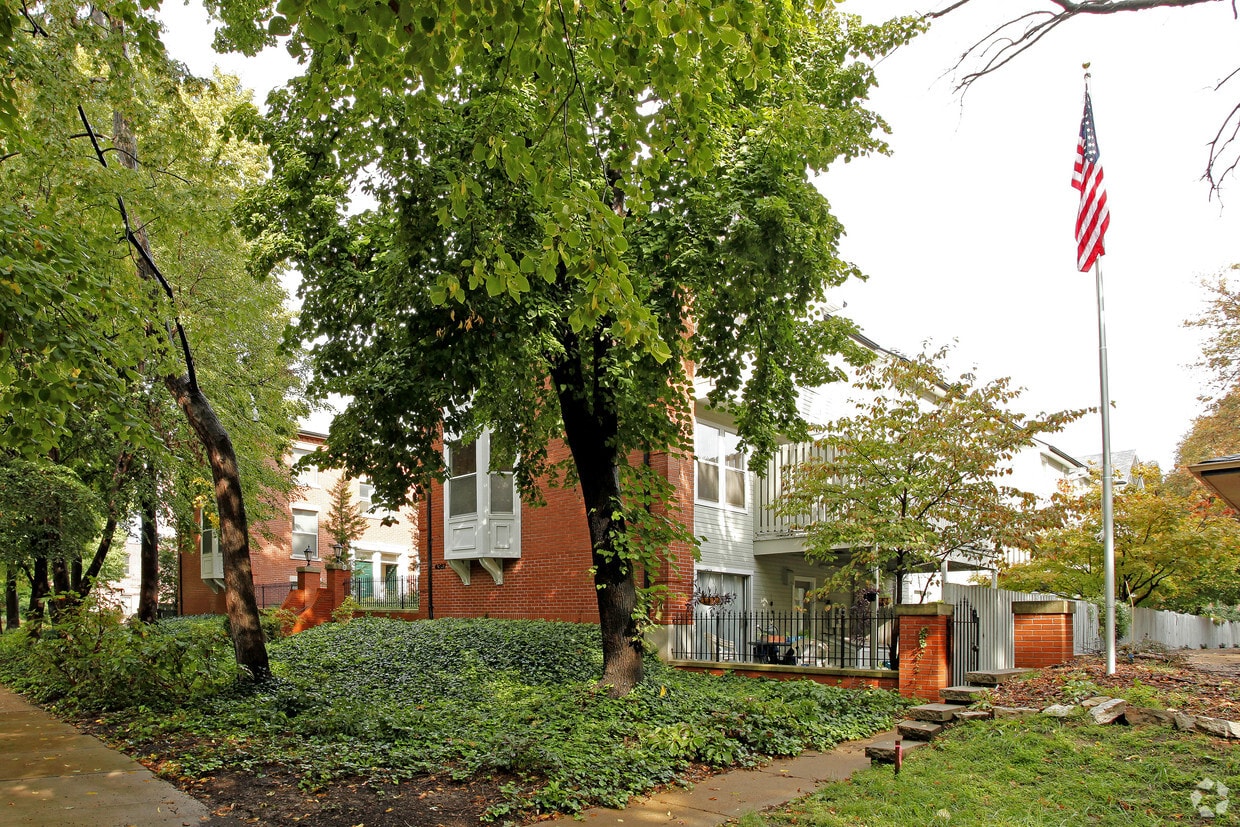 Building Photo - 4367-4375 Laclede Ave