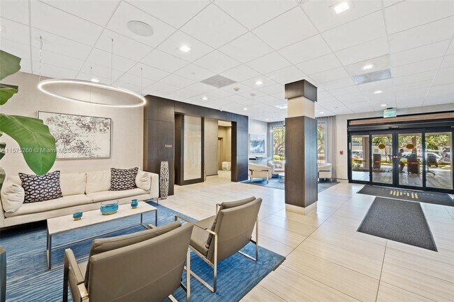 Foto del edificio - 90 Edgewater Dr