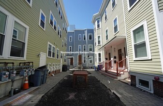 Building Photo - 25 Marney St