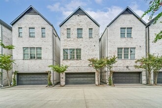 Building Photo - 4019 University Grove St