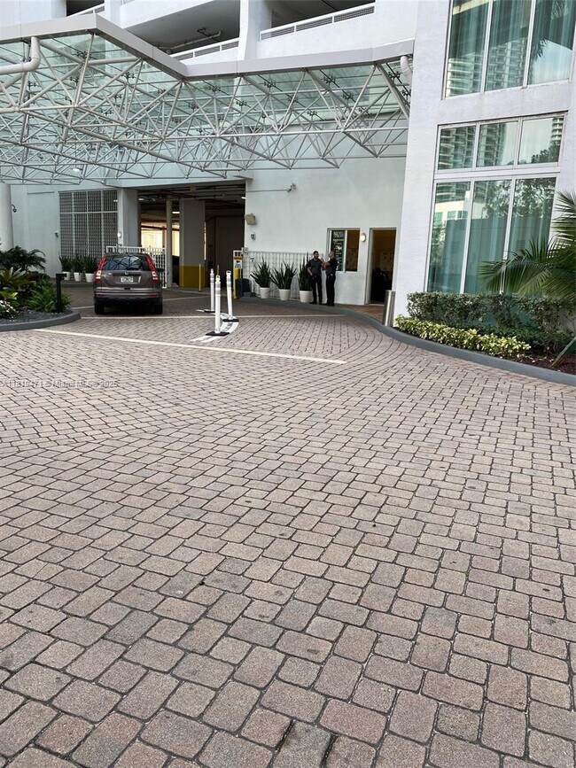 Foto del edificio - 31 SE 5th St