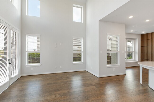 Foto del edificio - 16654 Texas Hill Country Rd