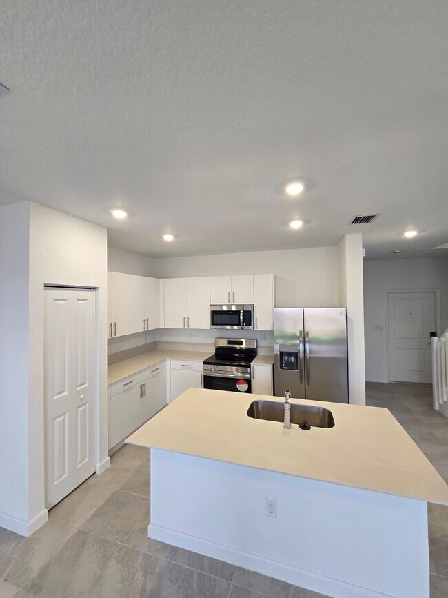 Foto del edificio - 1193 NW 1st Ter