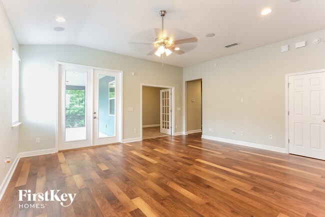 Building Photo - 13781 Devan Lee Dr E