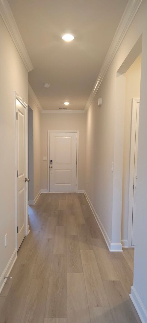 Building Photo - Long-Term Luxury Living – New Waterside Co...