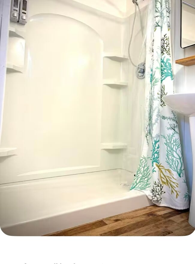 Foto del edificio - 107 E Barnett St