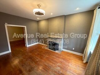 Foto del edificio - 1855 Russell Blvd