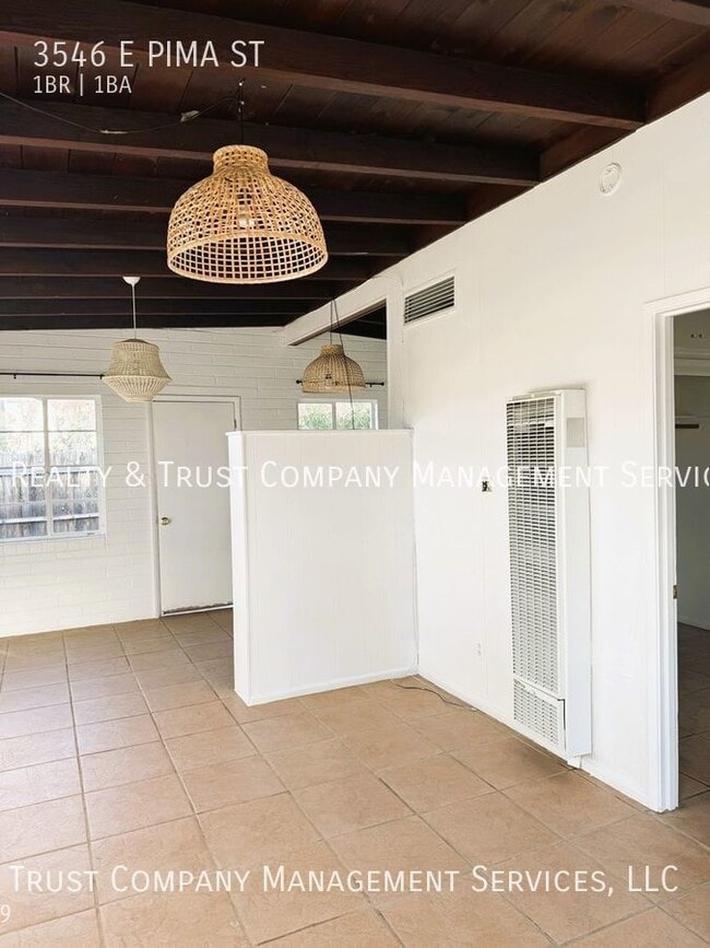 Building Photo - 3546 E Pima St