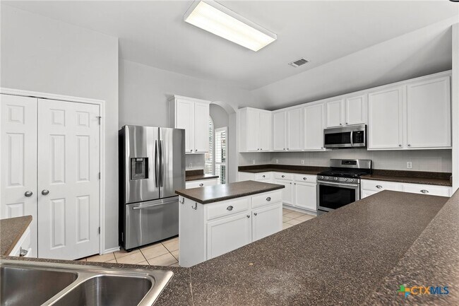 Foto del edificio - 7003 Currier Cove
