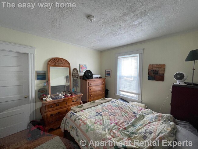 Foto del edificio - 11-15 Orrin St Unit #2