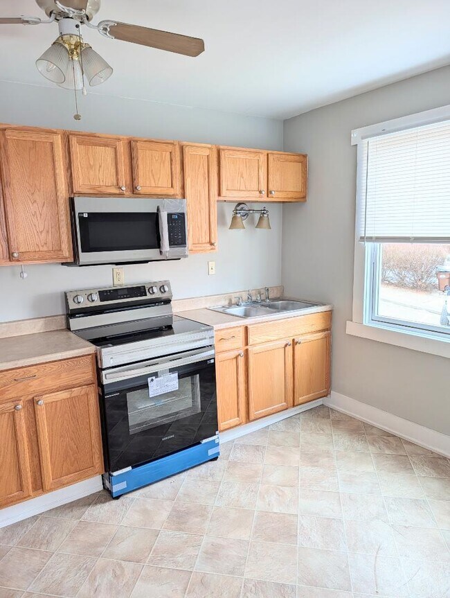 Foto del edificio - 317 Third Street - A upstairs