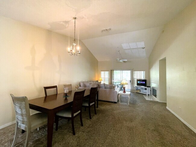 Foto del edificio - 2950 Cottage Grove Ct