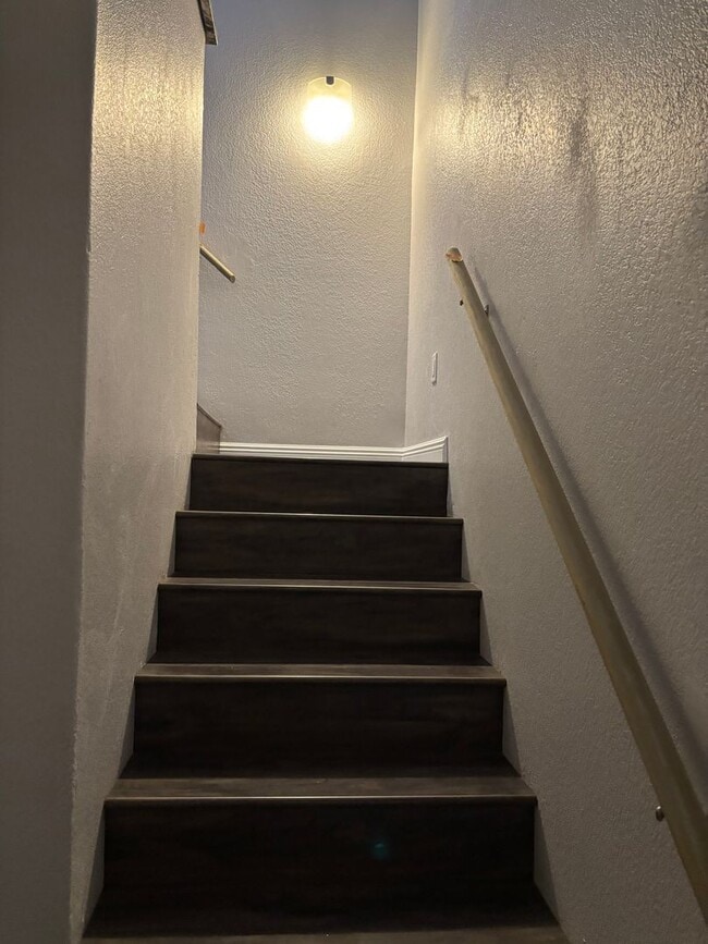 Building Photo - 90 Dow Jones St