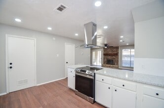 Building Photo - 123 Cypress Ln