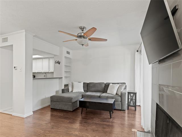 Foto del edificio - 5757 Martel Ave