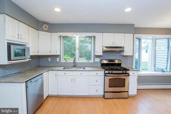 Building Photo - 415 New Rd