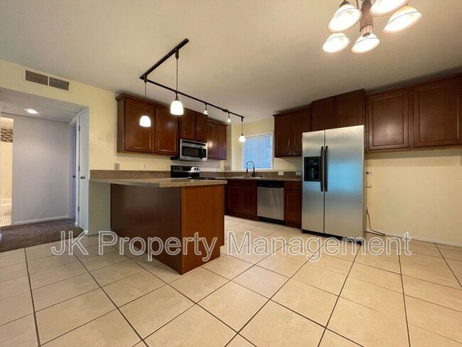 Building Photo - 4604 3rd Ave S