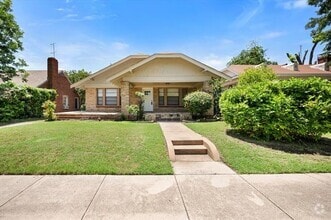 Building Photo - 924 E Mulkey St