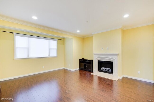 Building Photo - 3 br, 4 bath House - 10120 Amber Ct