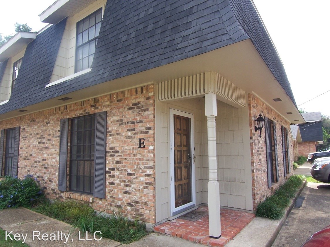 Primary Photo - 4041 Charleston Cir
