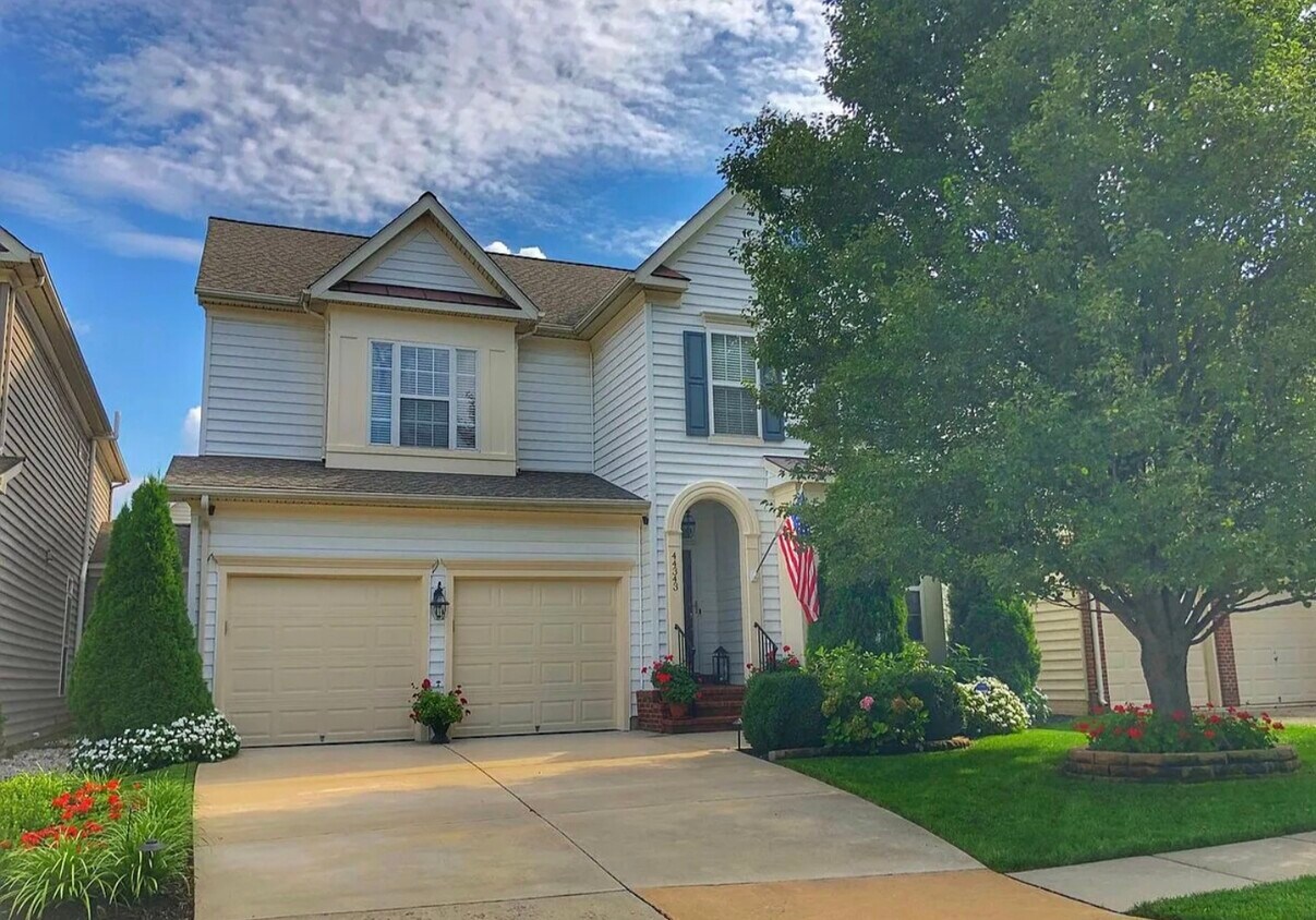 Photo - 44343 Silkworth Terrace (Ashburn, VA)