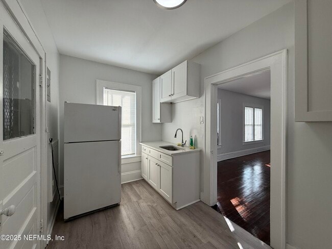 Building Photo - 1268 Kennard St
