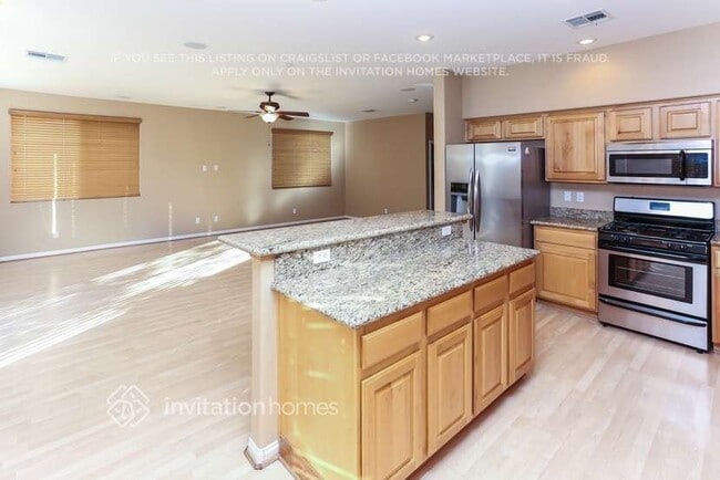 Foto del edificio - 9025 Barnwell Ave