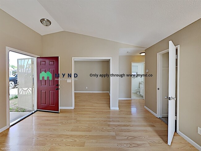 Building Photo - 3 br, 2 bath Apartment - 3602 Binghamton Dr