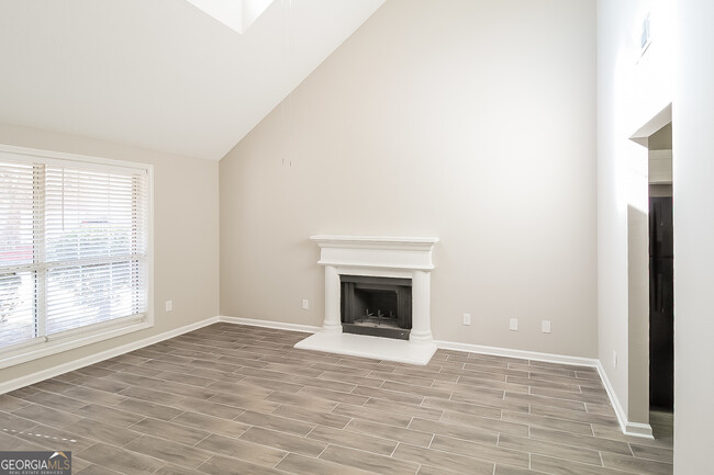 Foto del edificio - 5224 Walnut Ct