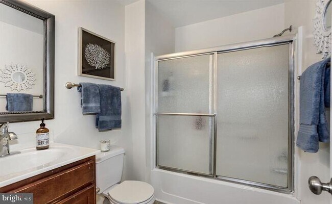 Foto del edificio - 15611 Horseshoe Ln