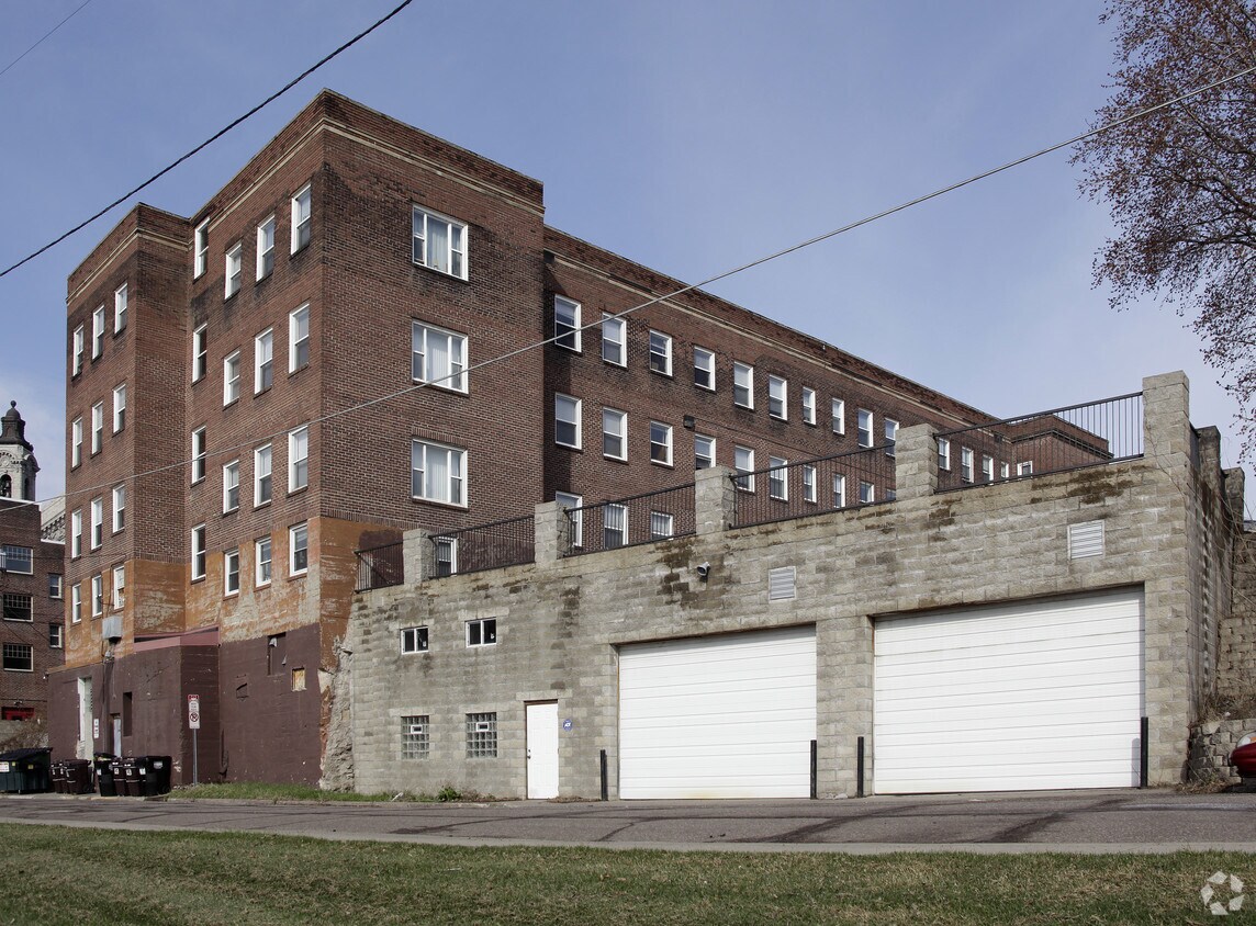 The Elms Apartments Saint Paul, MN
