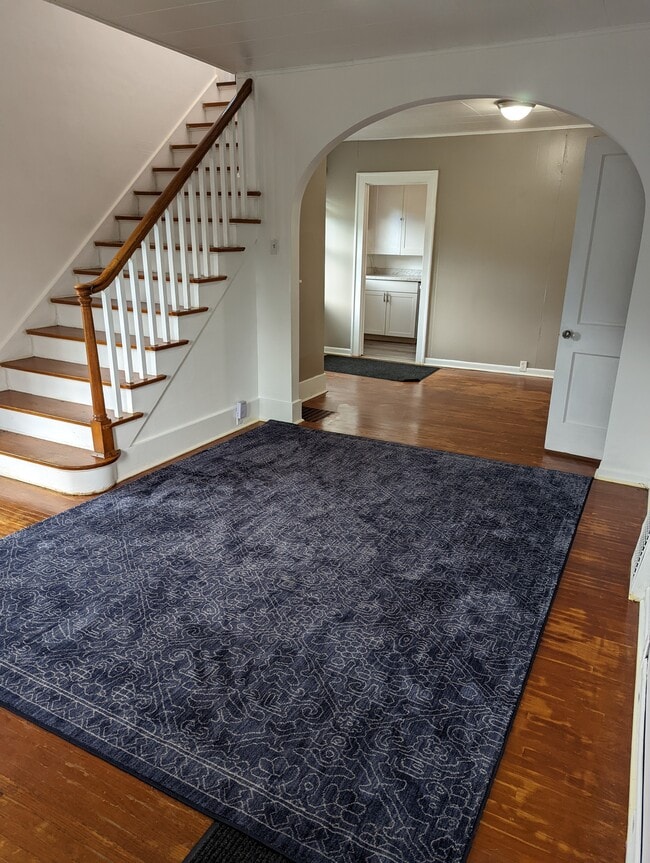 Building Photo - Bozeman