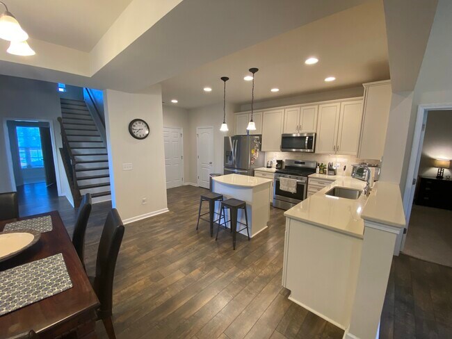 Foto del edificio - 4043 Woodsmill Rd