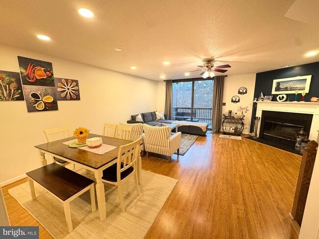 Foto del edificio - 46 Fishhook Ln