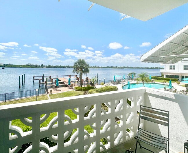 Foto del edificio - 2840 S Ocean Blvd